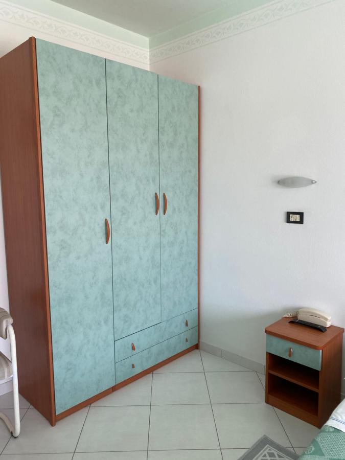 Hotel Capri Bellaria-Igea Marina Bagian luar foto