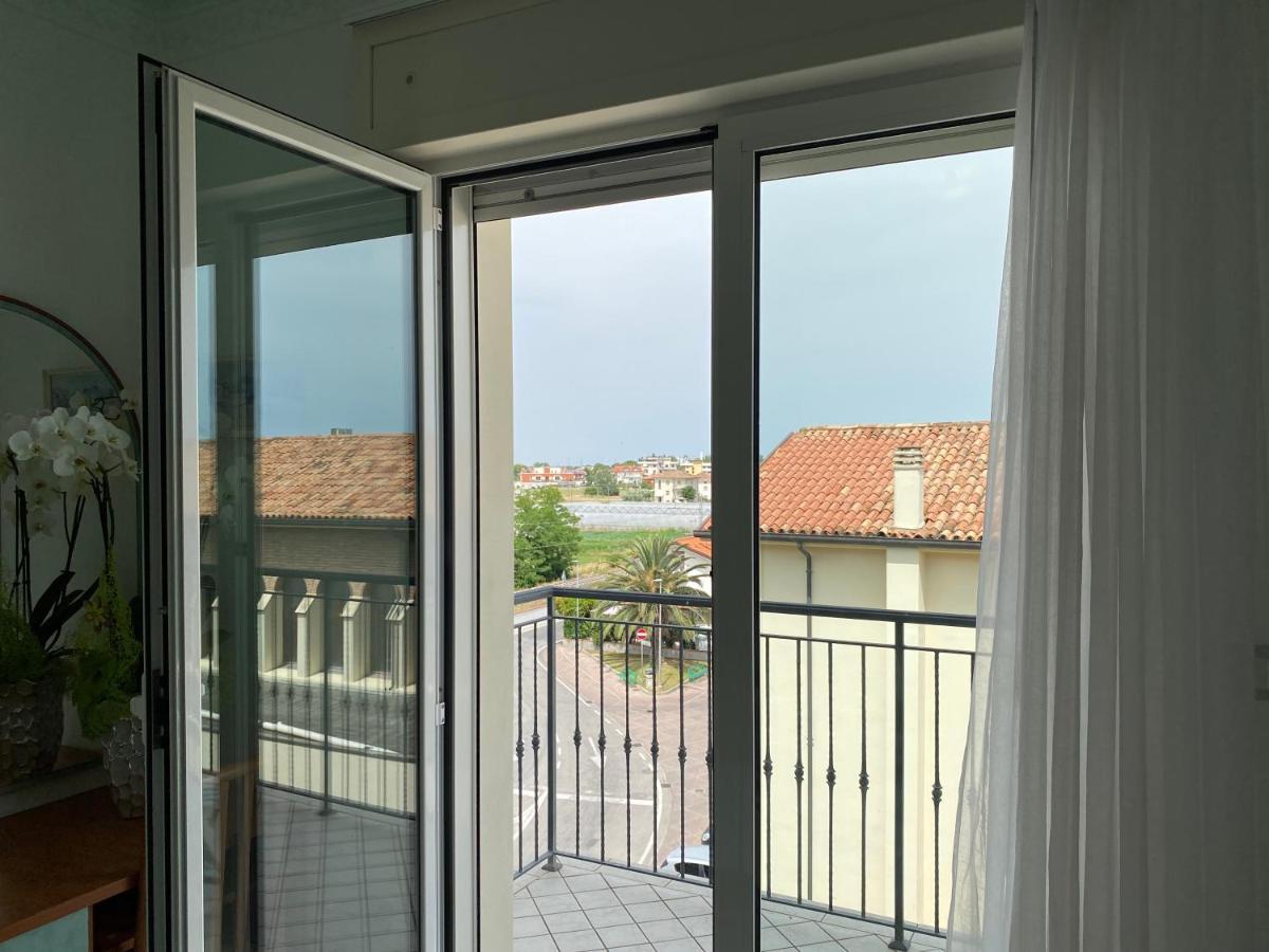 Hotel Capri Bellaria-Igea Marina Bagian luar foto