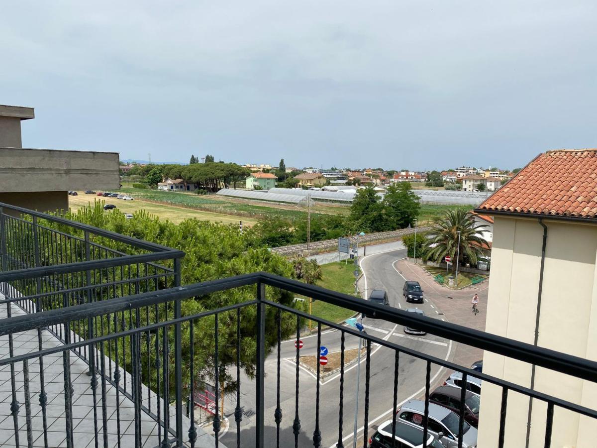 Hotel Capri Bellaria-Igea Marina Bagian luar foto