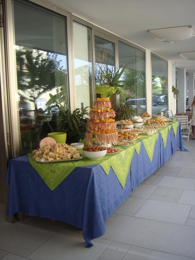 Hotel Capri Bellaria-Igea Marina Bagian luar foto