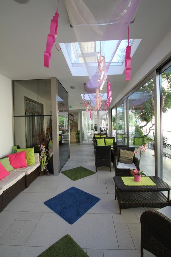 Hotel Capri Bellaria-Igea Marina Bagian luar foto